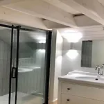 2-bedroom With Park And Deer Park