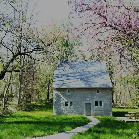 Σπίτι διακοπών 2-bedroom With Park And Deer Park Haltinne