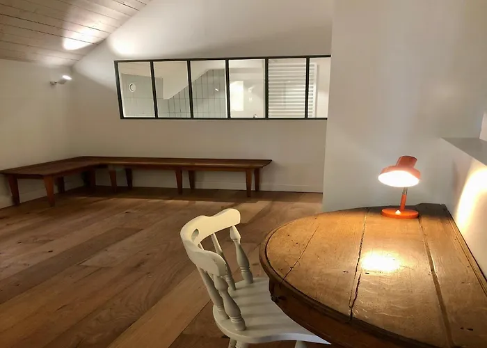 2-bedroom With Park And Deer Park